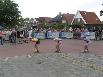 Met de handen op de rug (Dames!)